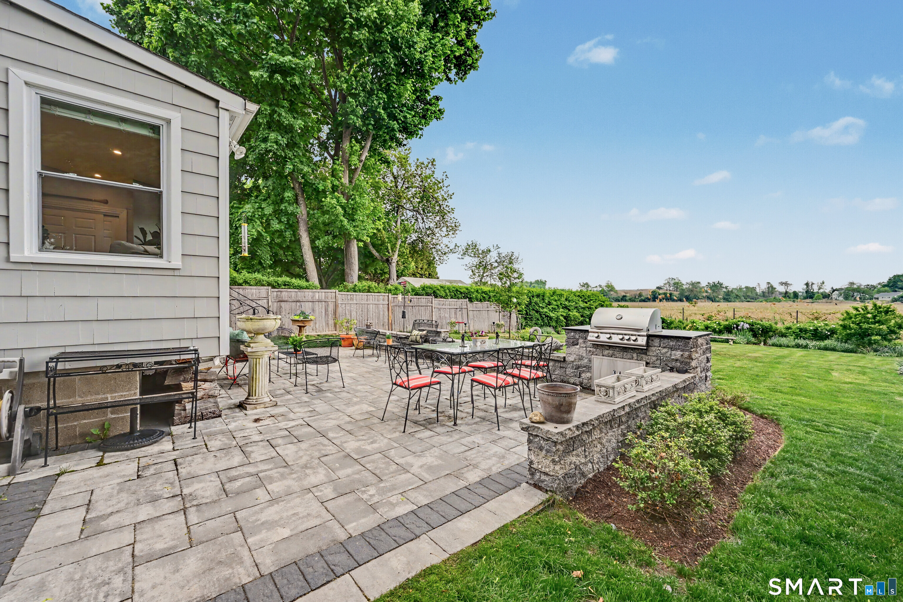 823 Oldfield Road Fairfield, CT 06824 - Photo 21 of 39