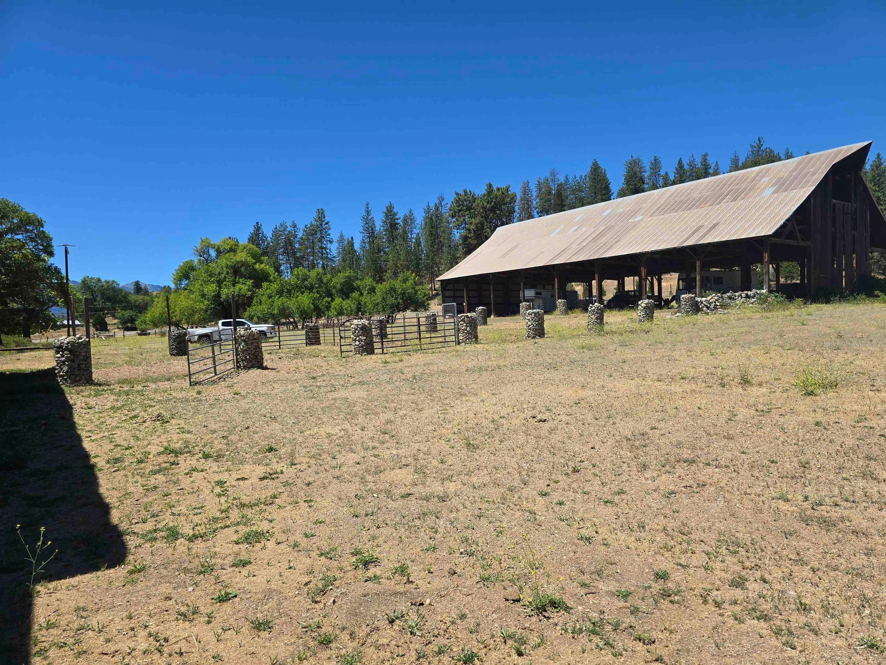 124 Chaparral Road Fort Jones, CA 96032 - Photo 11 of 21 Gallery Image 11