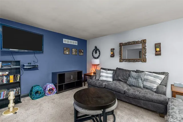 $185,000 | 1188 Boardwalk Avenue, Florissant, MO 63031