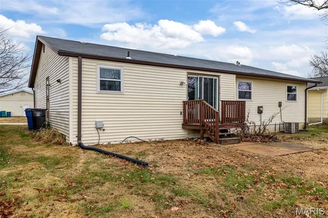 $185,000 | 1188 Boardwalk Avenue, Florissant, MO 63031