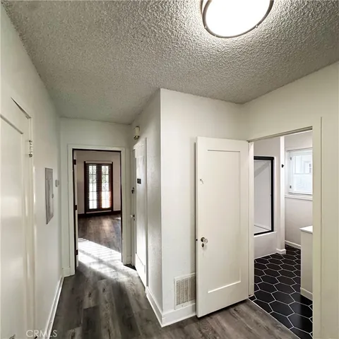 $3,200 | 3152 Lime Street, Riverside, CA 92501