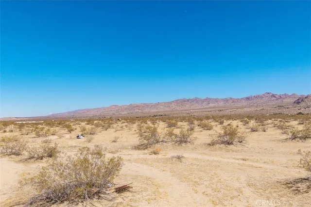 a view of mountain view and mountain