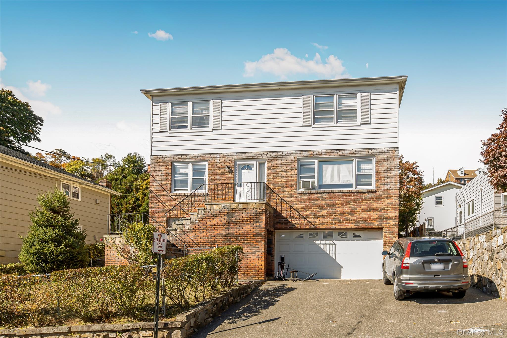 23 Belknap Avenue, Yonkers, NY 10710 - See Est. Value, Schools \u0026 More, image size:2048x1365