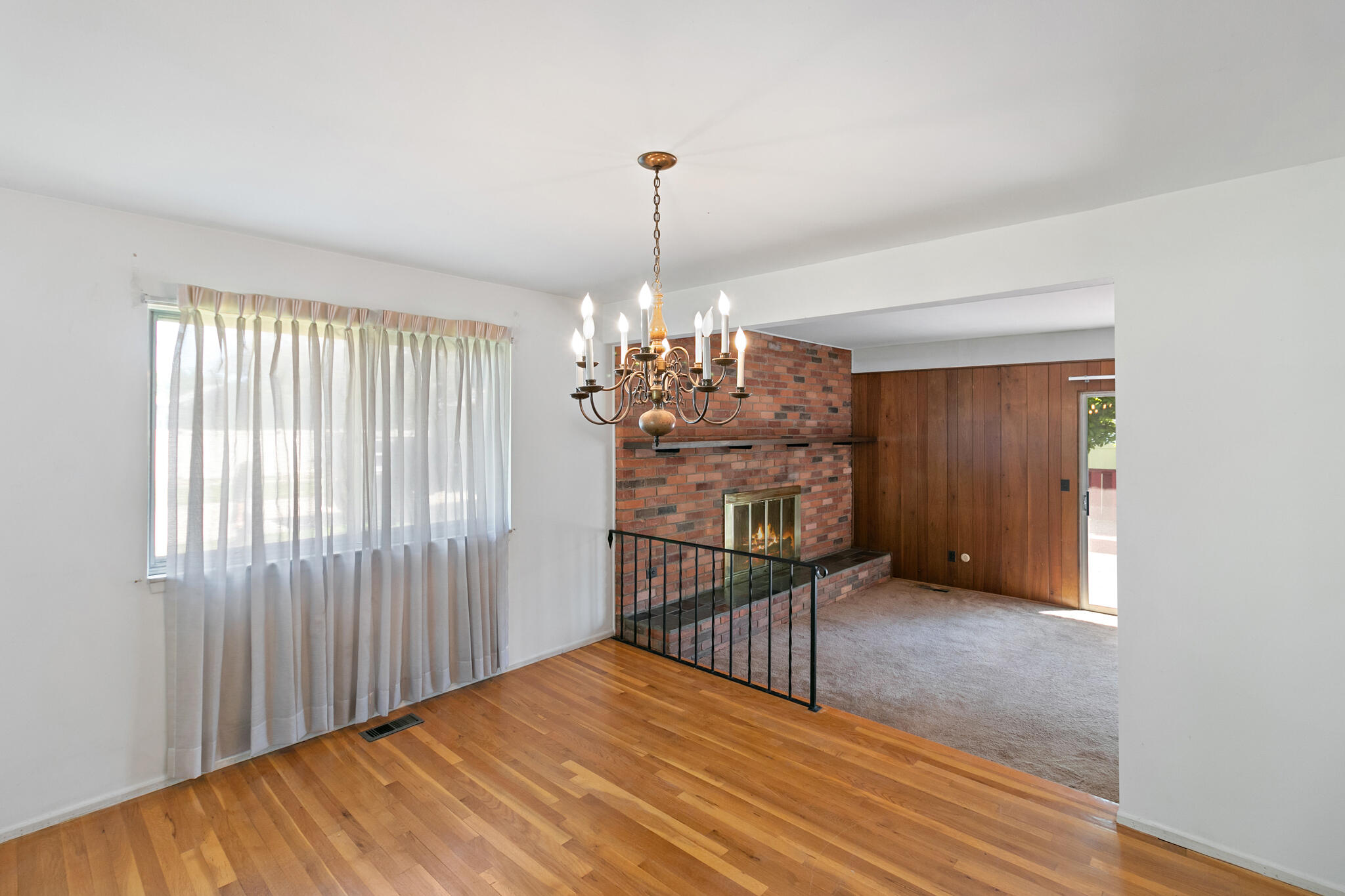 16110 Wayne Road Livonia, MI 48154 - Photo 12 of 44 IMG_0409