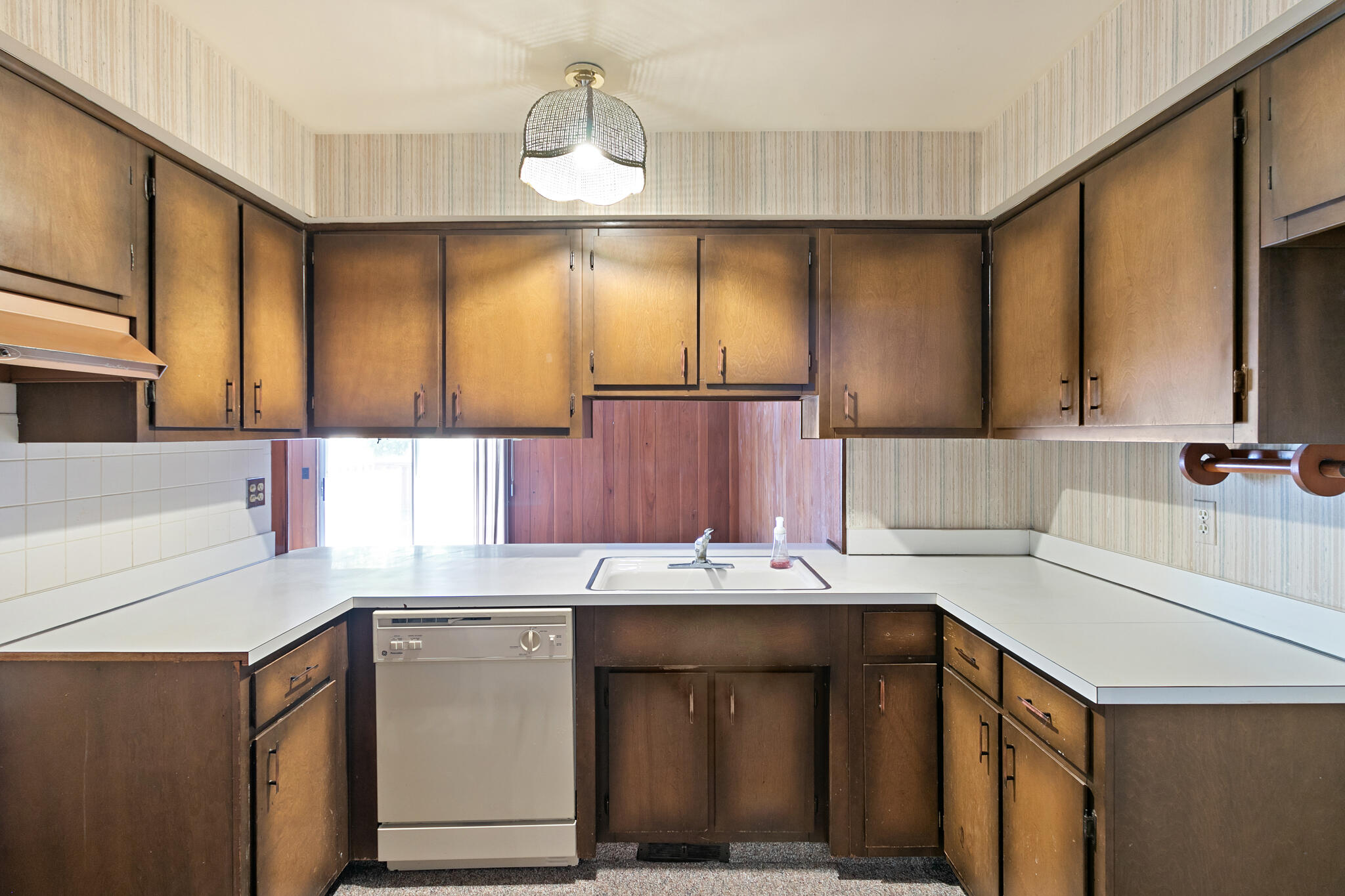 16110 Wayne Road Livonia, MI 48154 - Photo 15 of 44 IMG_0390