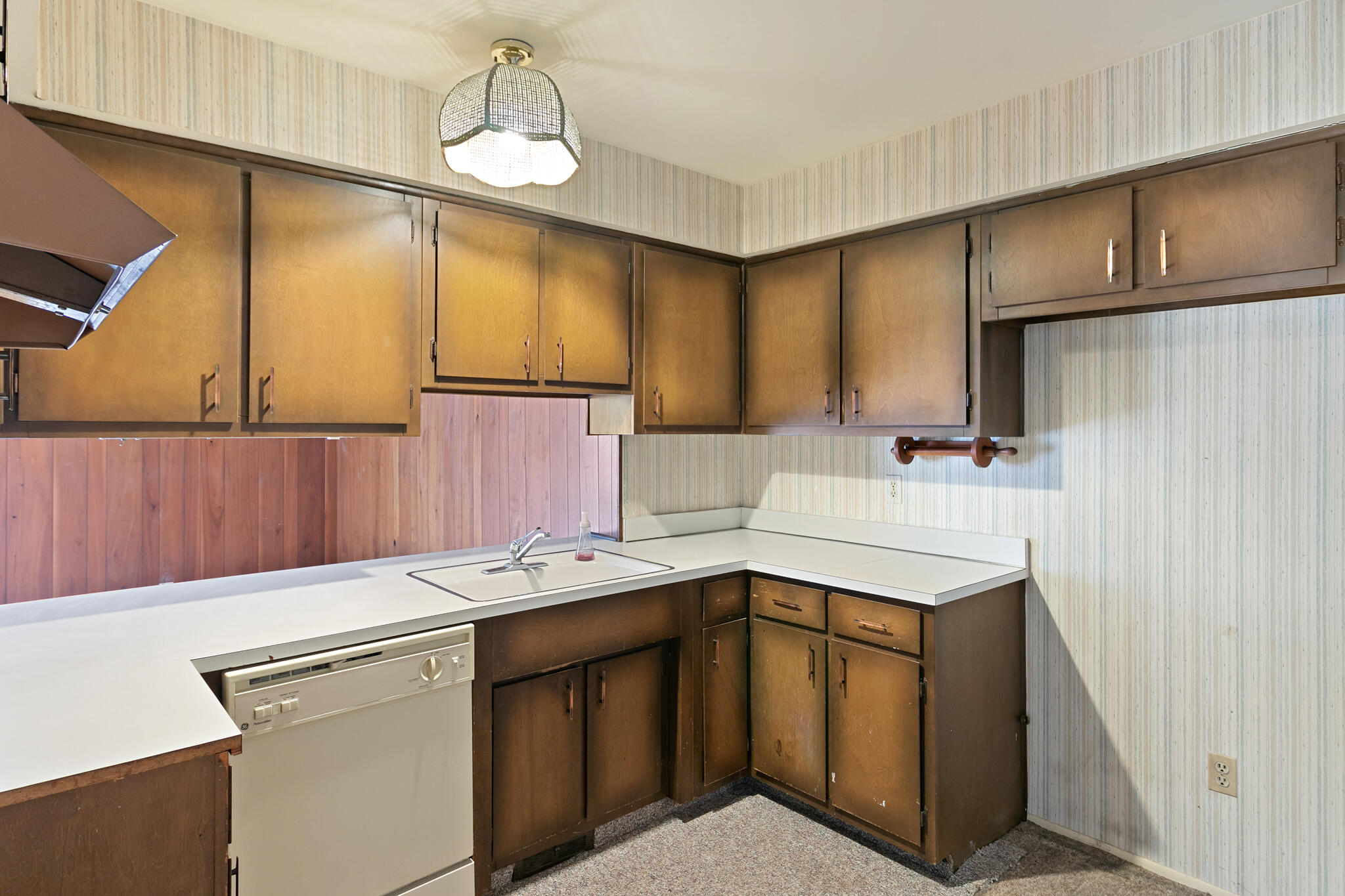 16110 Wayne Road Livonia, MI 48154 - Photo 16 of 44 IMG_0470