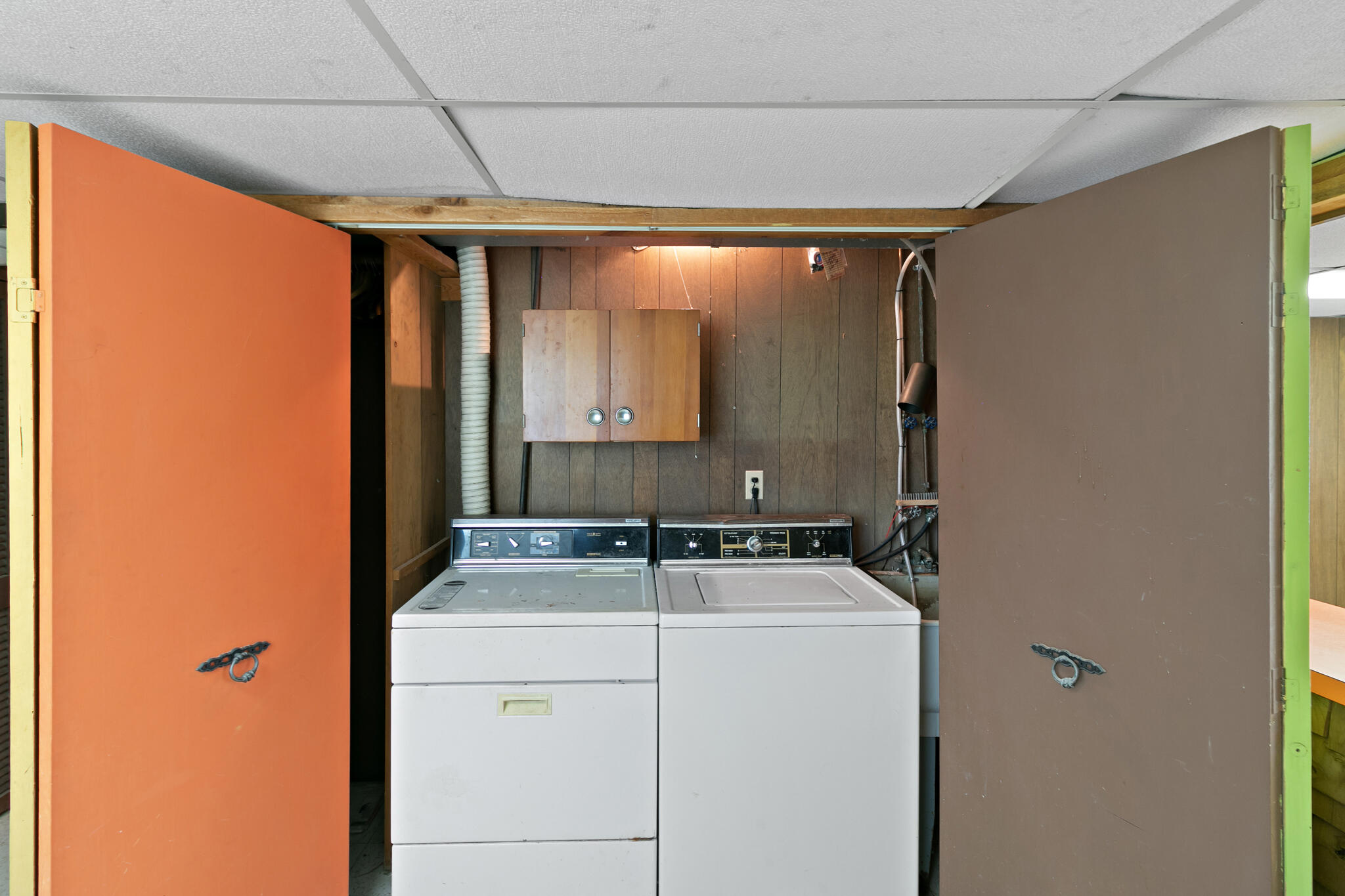 16110 Wayne Road Livonia, MI 48154 - Photo 34 of 44 IMG_0565