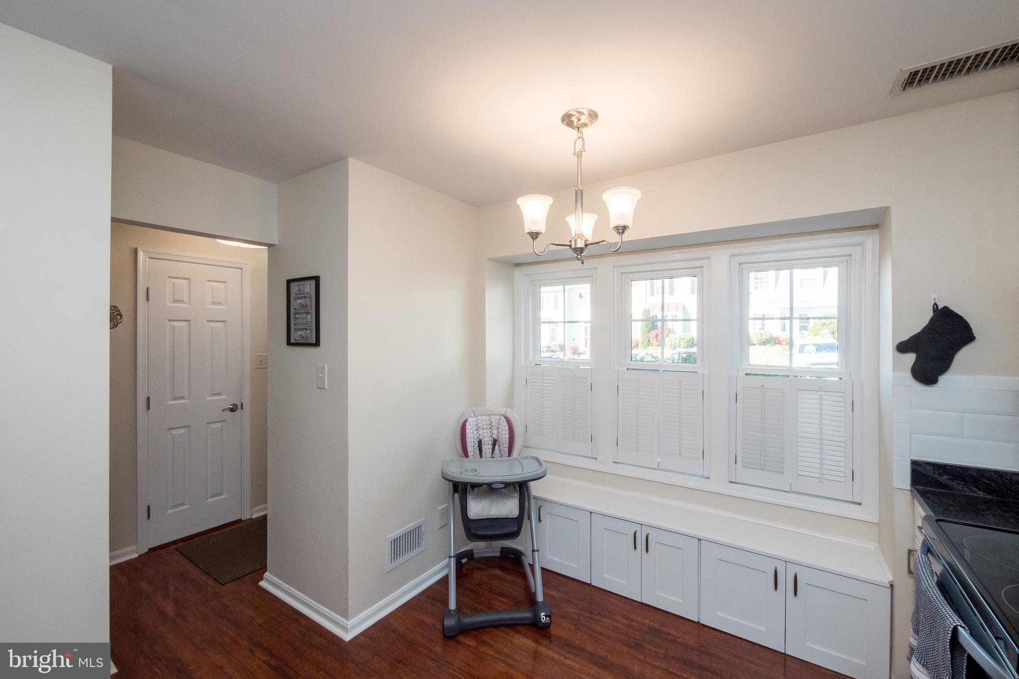 6030 Sweet Dale Court Springfield, VA 22152 - Photo 6 of 37