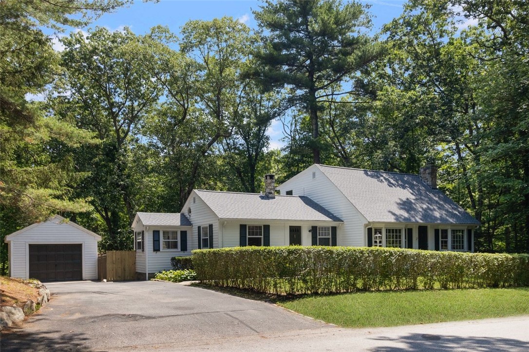 15 Williams Road Smithfield, RI 02917 - Photo 1 of 38
