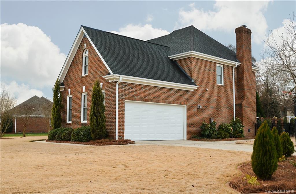159 Lake Pointe Drive Fort Mill, SC 29708 - Photo 2 of 26