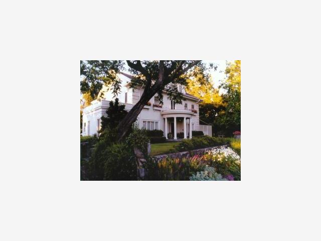 124 Stonehedge Road Hillsborough, CA 94010 - Photo 1 of 1