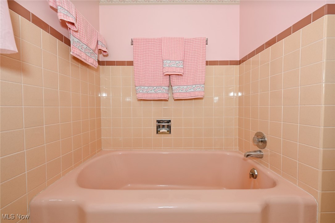 1883 Massillon Road Akron, OH 44312 - Photo 34 of 50 Gallery Image 34