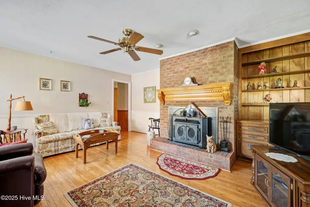 $359,000 | 126 Henry Middleton Road, Warsaw, NC 28398