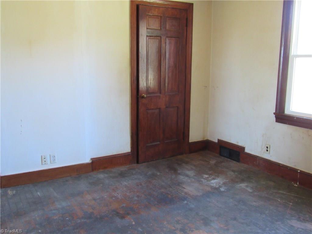 2914 Hickory Tree Road Winston-Salem, NC 27127 - Photo 5 of 10 Gallery Image 5