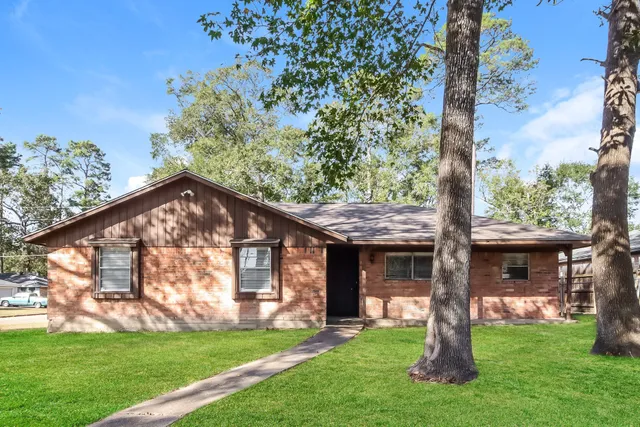 $1,645 | 2003 Woodway Drive, Woodbranch, TX 77357