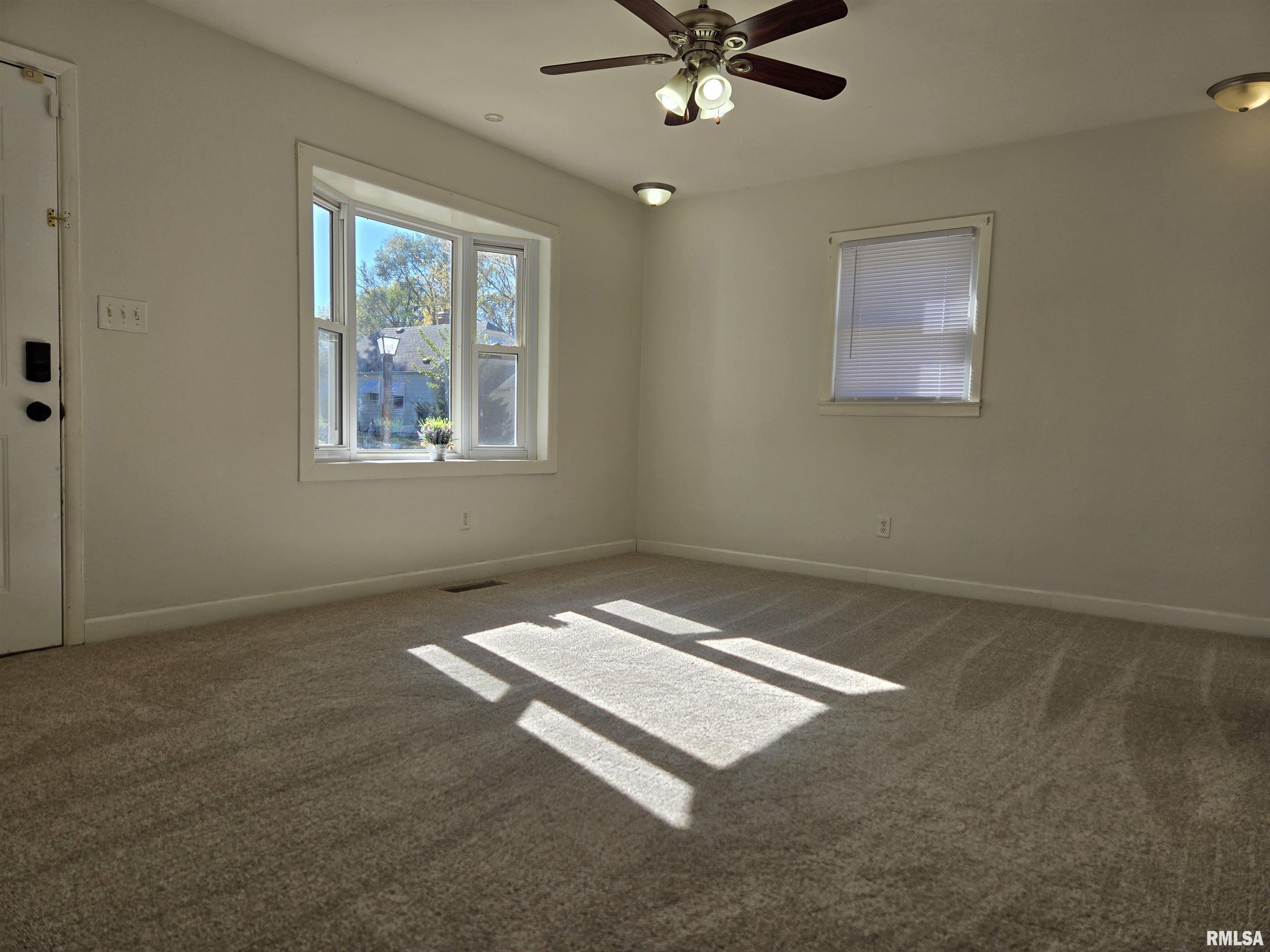 635 West Herndon Street Springfield, IL 62702 - Photo 2 of 21