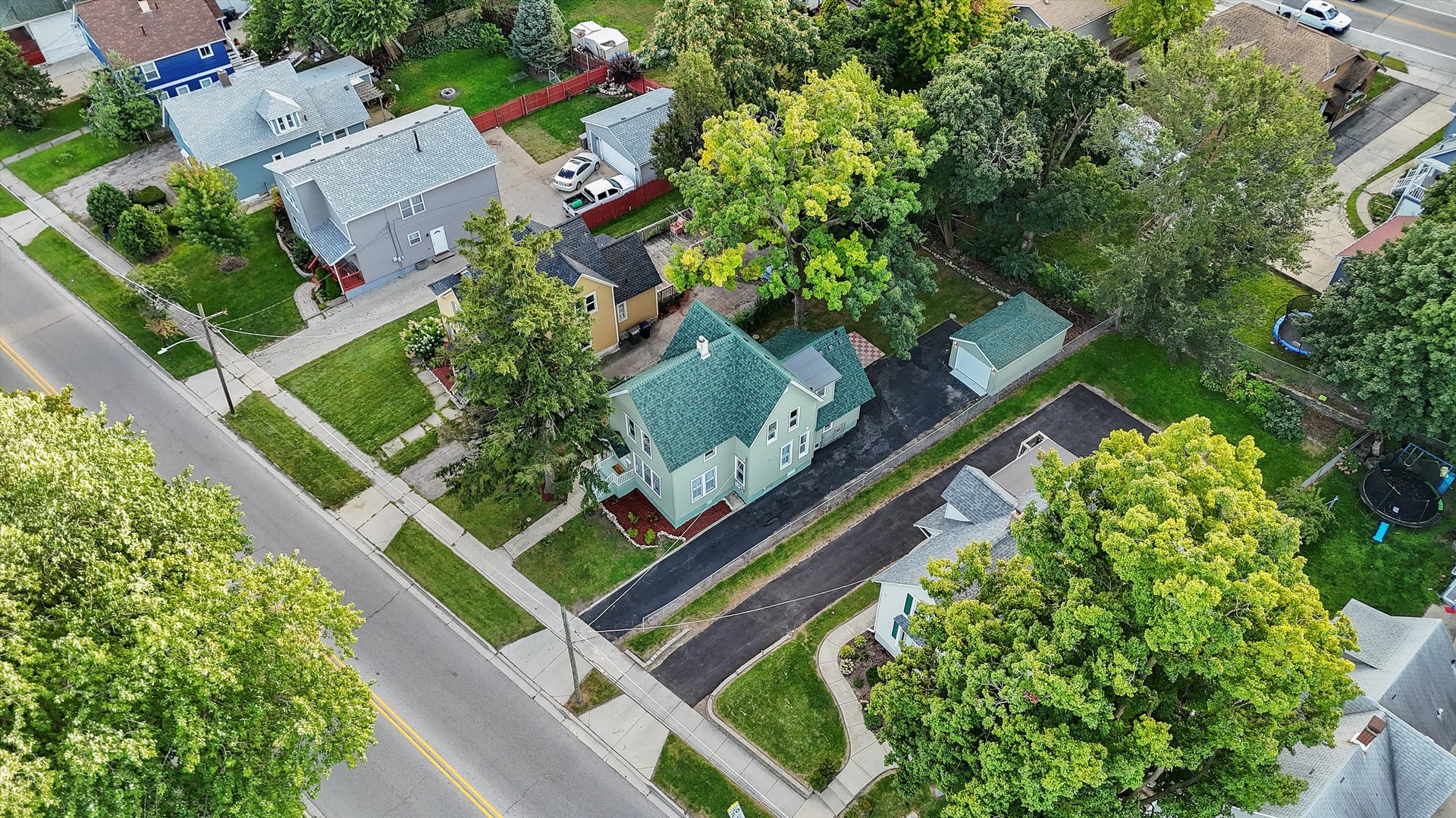 628 South Liberty Street Elgin, IL 60120 - Photo 18 of 22 an aerial view of a residential houses with yard