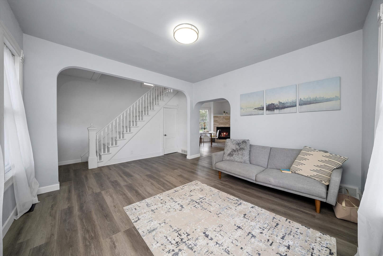 628 South Liberty Street Elgin, IL 60120 - Photo 6 of 22 a living room with furniture and wooden floor