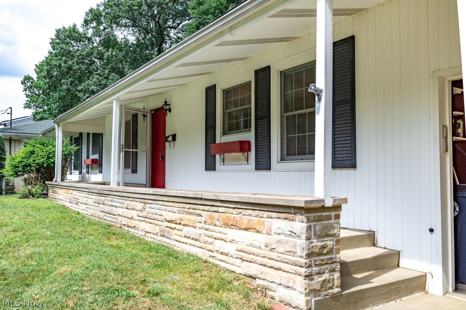 1781 Brookshire Road Akron, OH 44313 - Photo 4 of 50