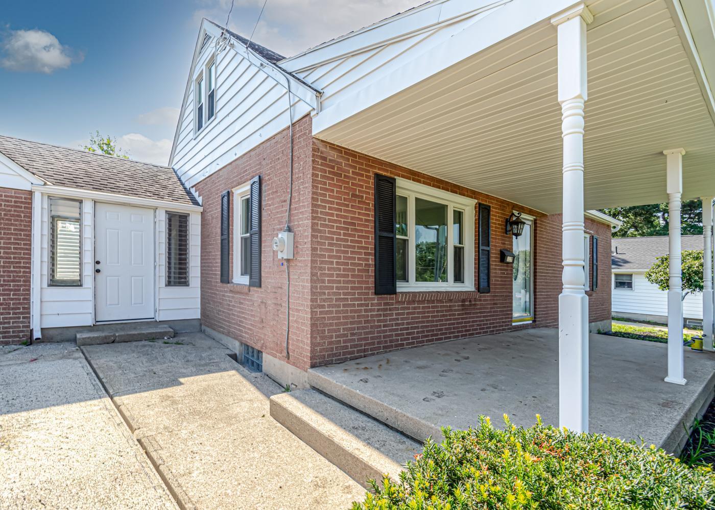 113 Gideon Road Middletown, OH 45044 - Photo 2 of 35