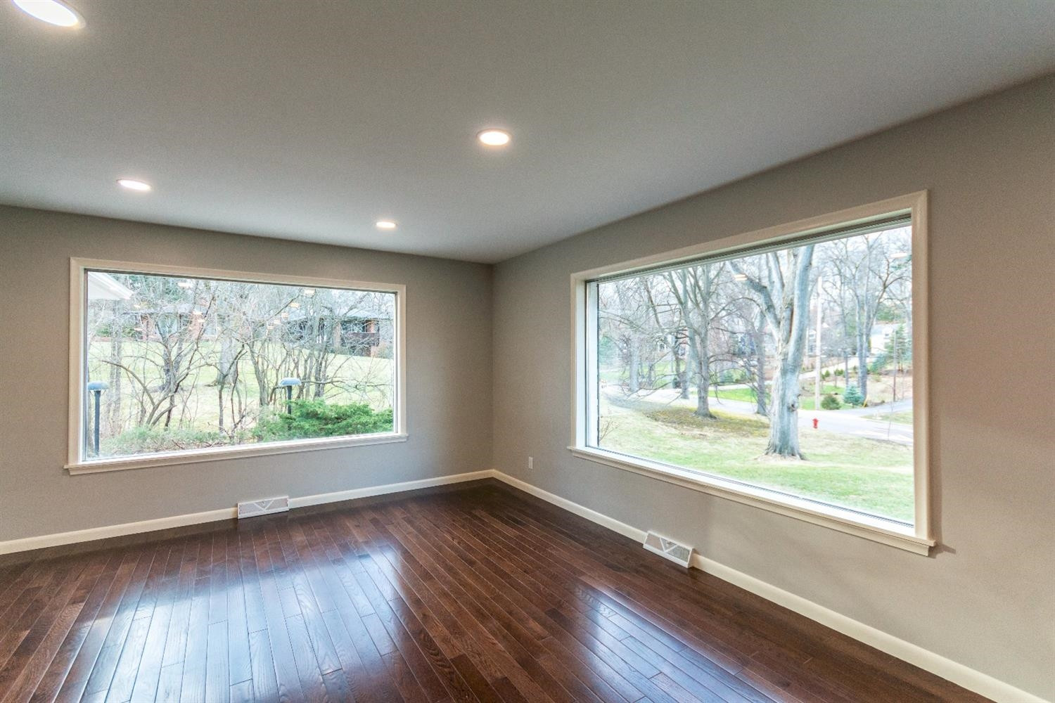 2460 Devonshire Road Ann Arbor, MI 48104 - Photo 7 of 10 Photo 7