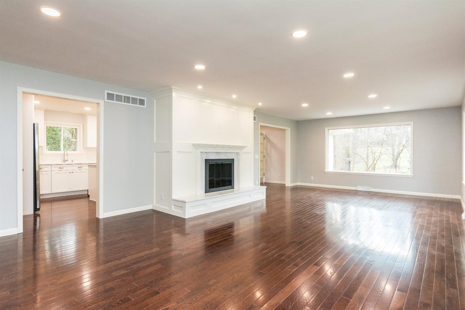 2460 Devonshire Road Ann Arbor, MI 48104 - Photo 8 of 10 Photo 8