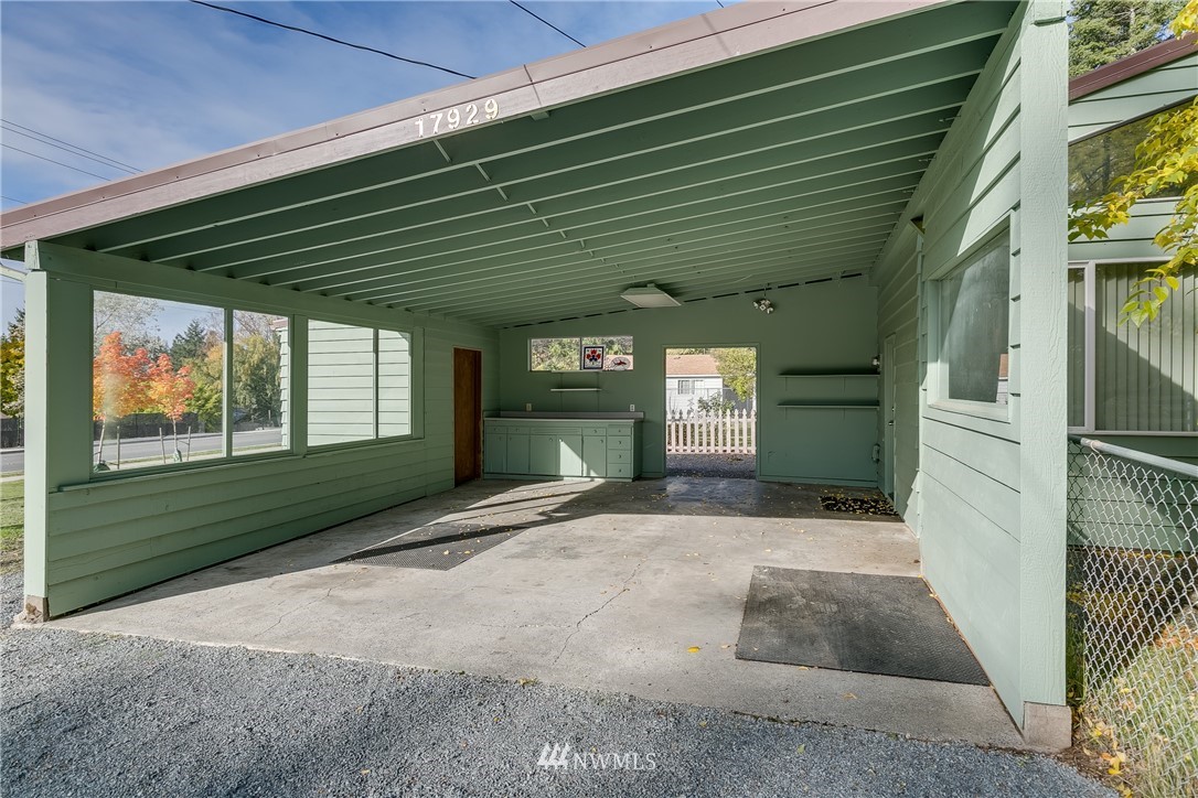 17929 North Road Bothell, WA 98012 - Photo 13 of 14
