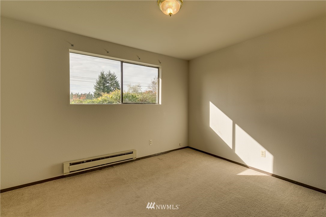 17929 North Road Bothell, WA 98012 - Photo 10 of 14