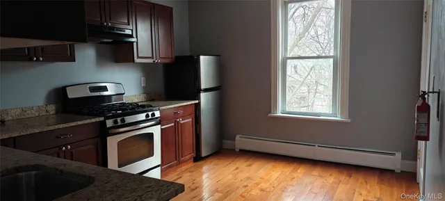 $2,200 | 104 Winnikee Avenue, Unit 3, Poughkeepsie, NY 12601