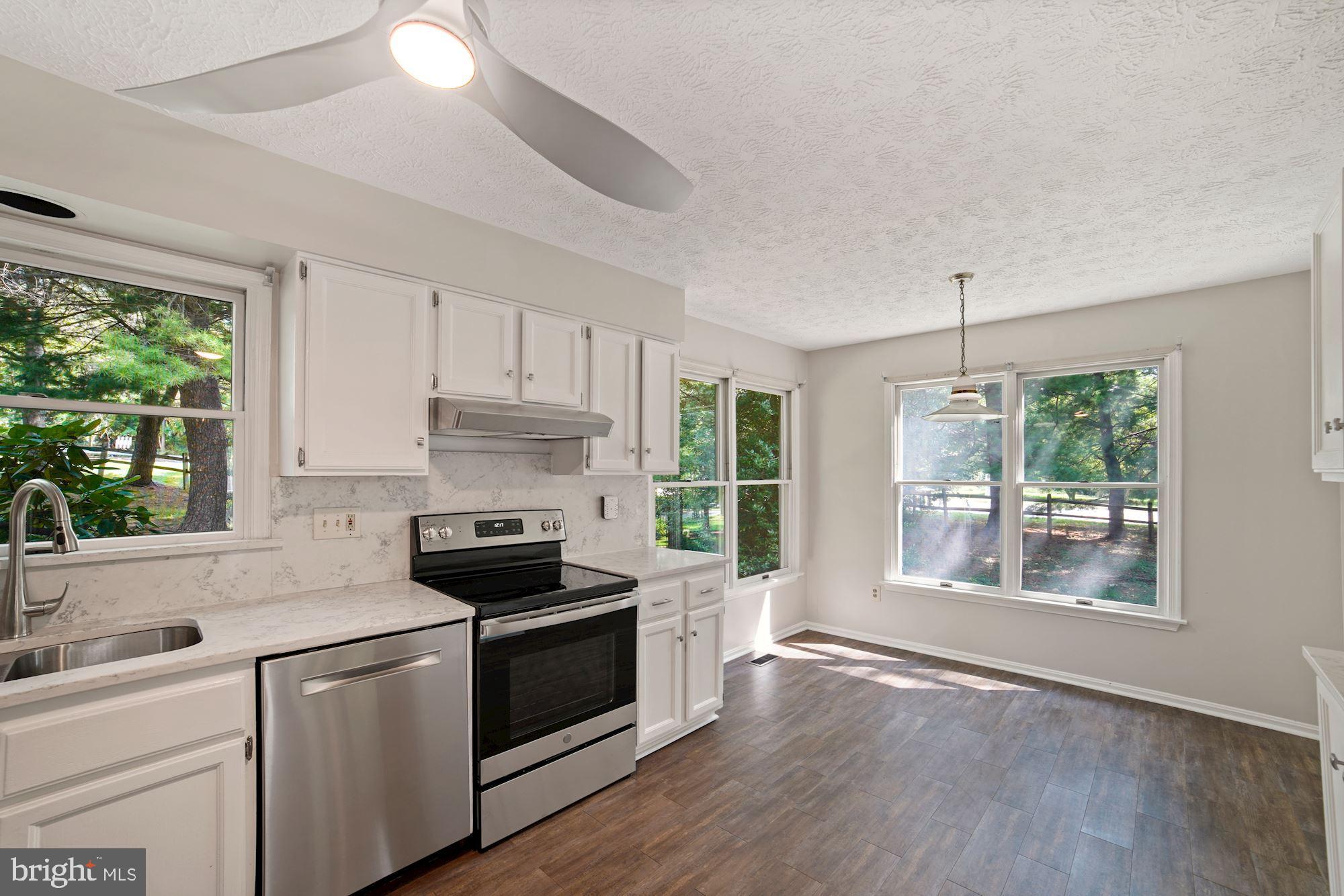 9304 Spring Water Path Jessup, MD 20794 - Photo 9 of 34 Eat-in Kitchen