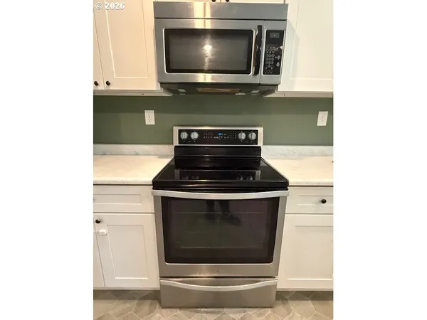 $335,000 | 440 Southeast Mont Street, Canyonville, OR 97417