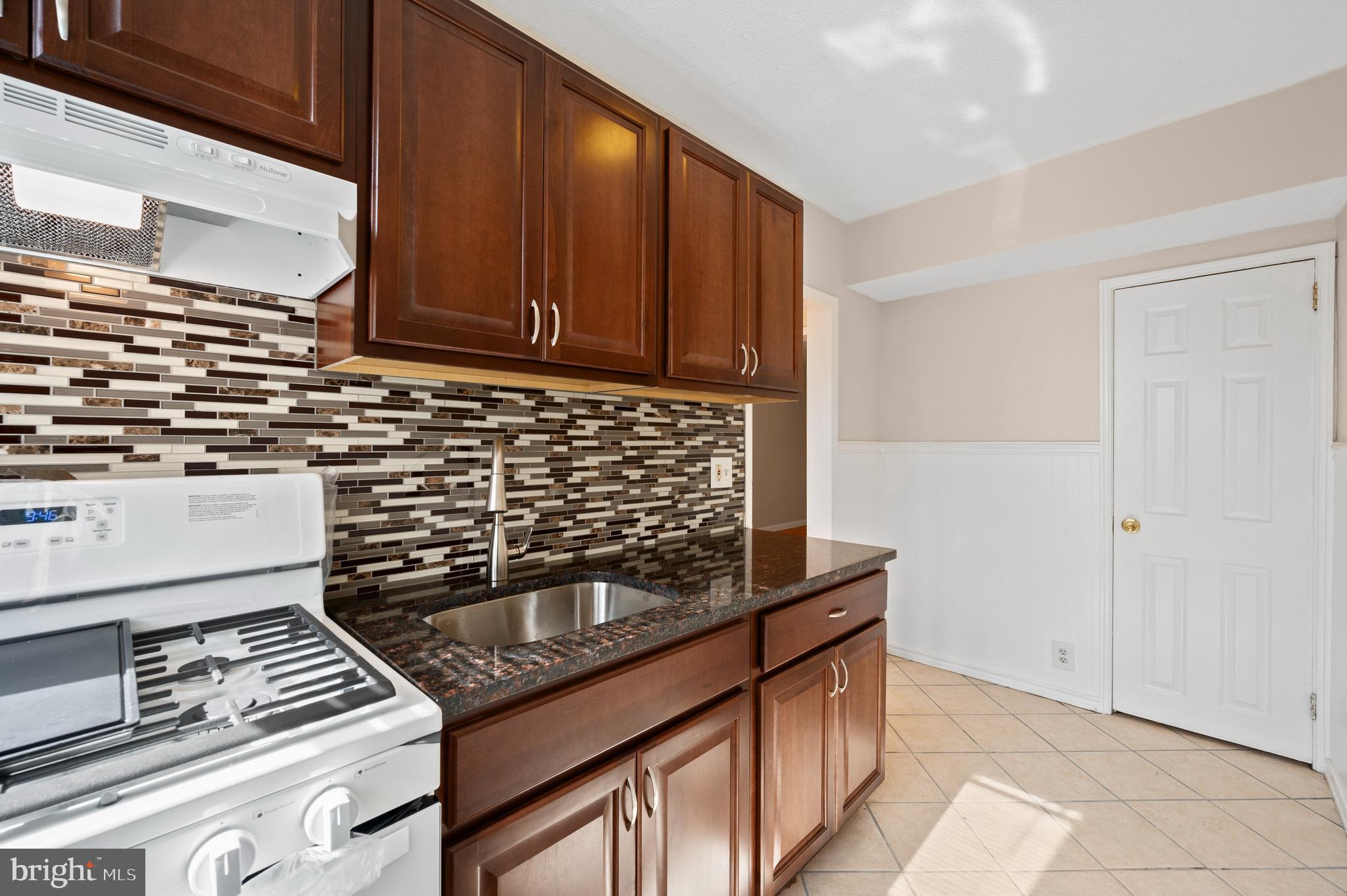6504 Wheeler Street Philadelphia, PA 19142 - Photo 9 of 19 Gallery Image 9