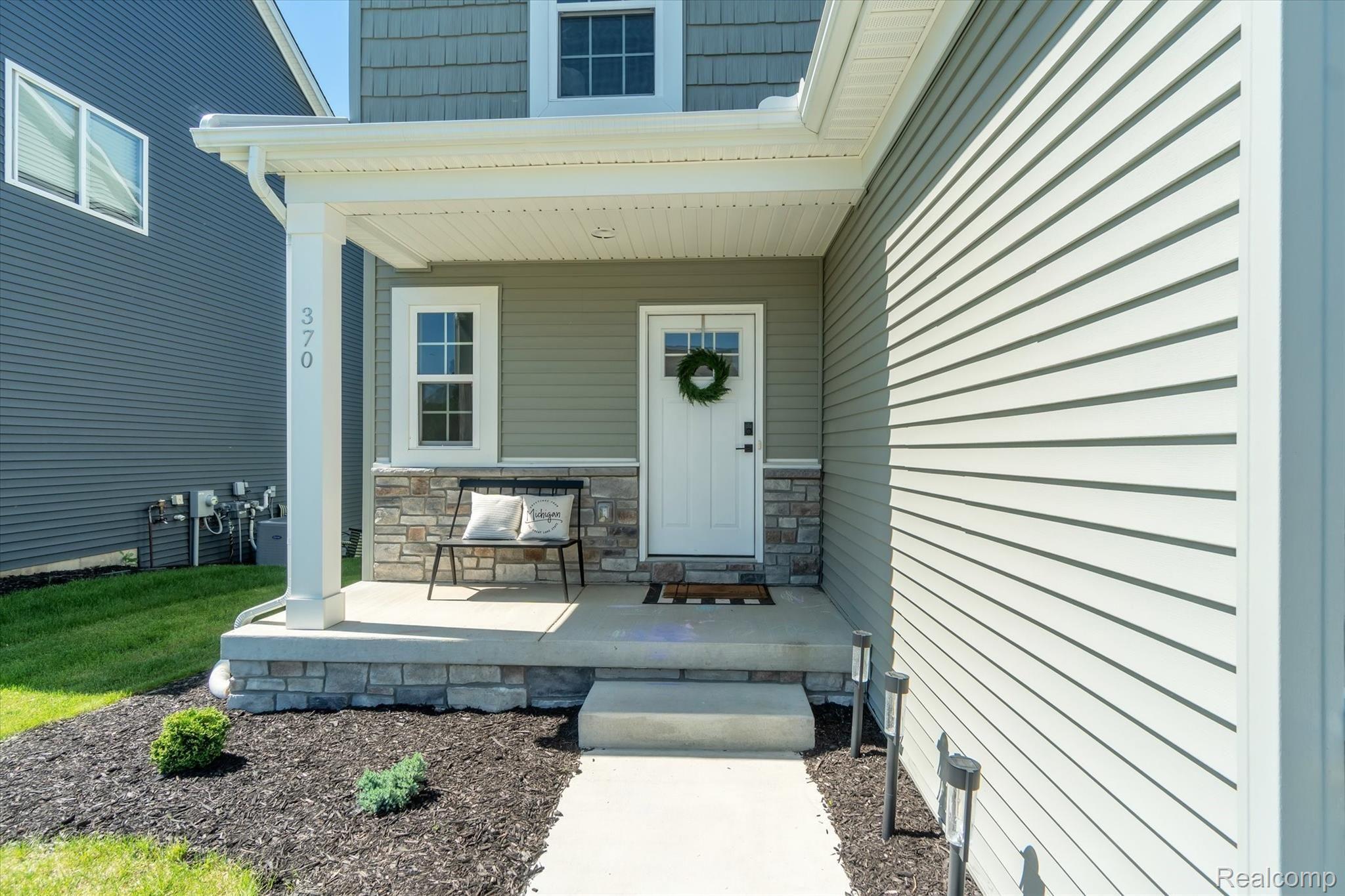 370 Otter Run Road Holly, MI 48442 - Photo 5 of 37 05-370-Otter-Run-Rd-Windowstill-Real-Estate-Photography-5.jpg