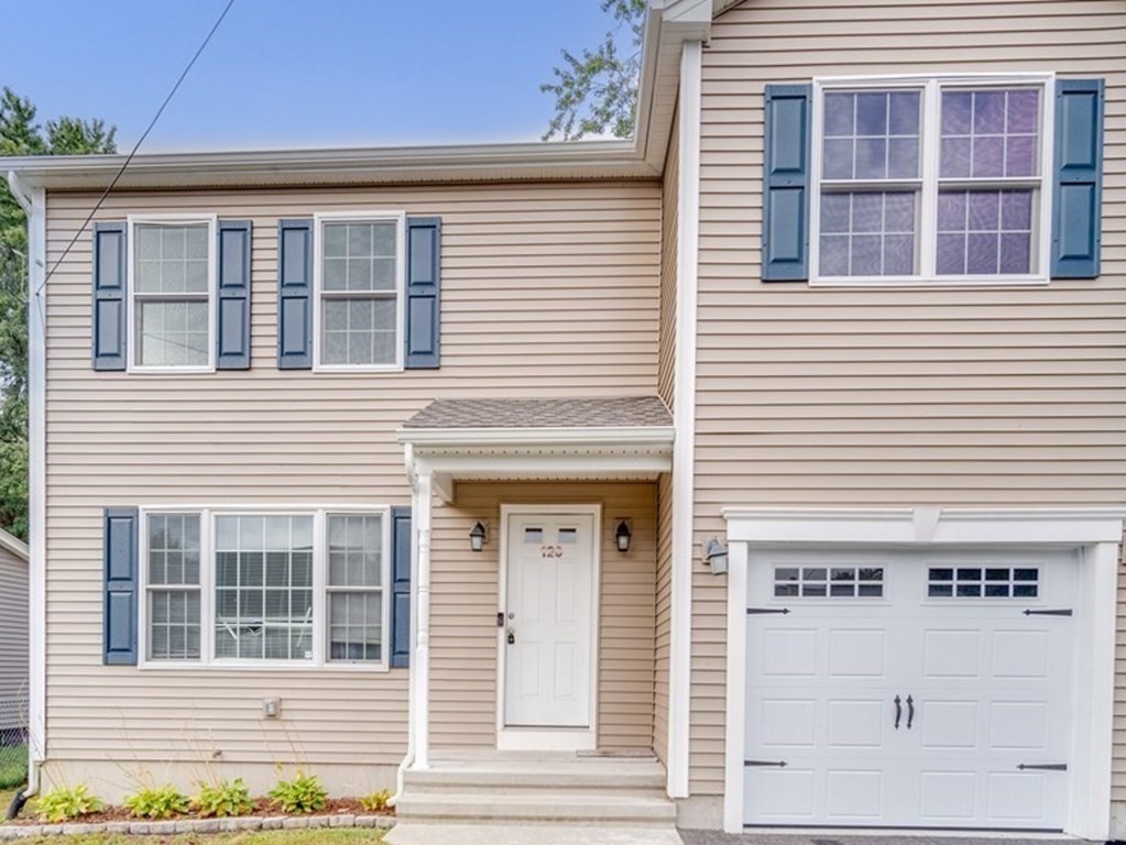 120 Hood Street Springfield, MA 01109 - Photo 4 of 31 Gallery Image 4