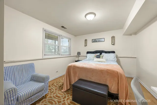 $515,000 | 2221 Woodland Circle, Naperville, IL 60565