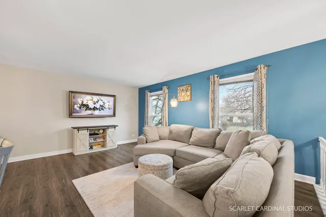 $515,000 | 2221 Woodland Circle, Naperville, IL 60565