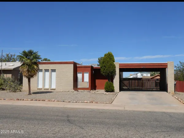 $1,500 | 5111 Paseo Las Palmas, Sierra Vista, AZ 85635