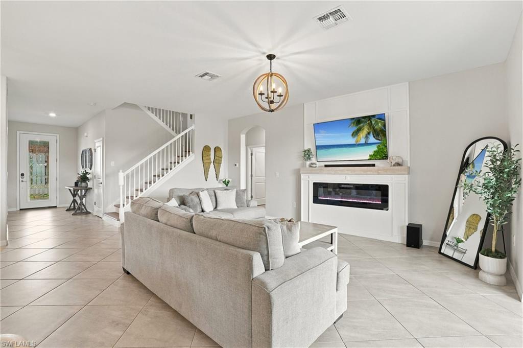 2114 Hamlin Street Naples, FL 34120 - Photo 10 of 48 Gallery Image 10