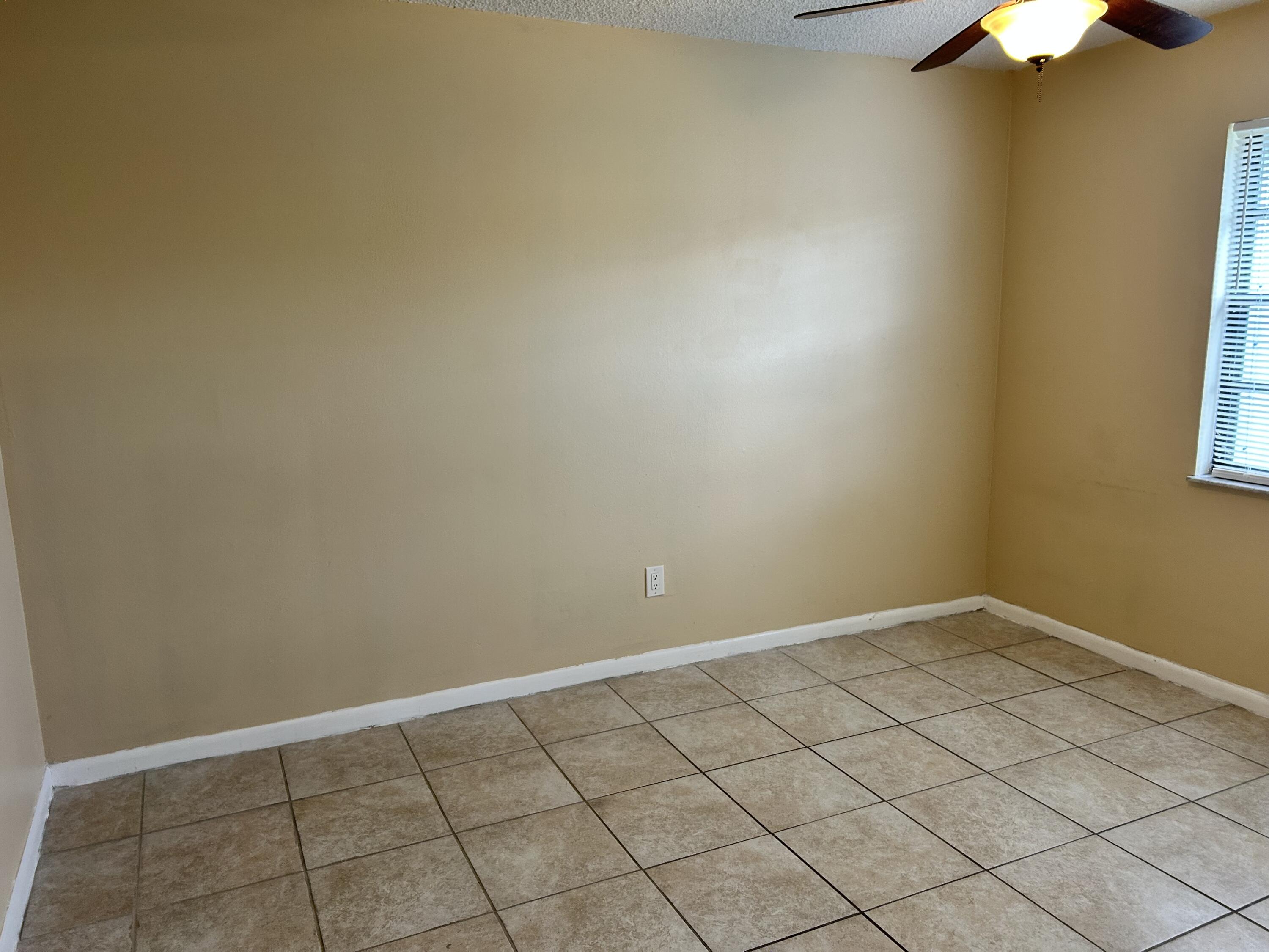 2513 South 17th Street, Unit 207 Fort Pierce, FL 34982 - Photo 9 of 11 IMG_0414