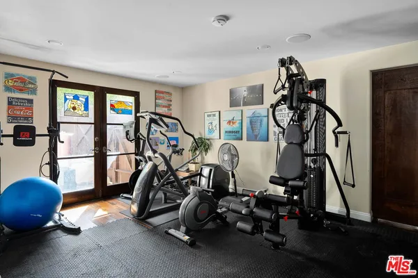 $30,000 | 1618 Stradella Road, Los Angeles, CA 90077