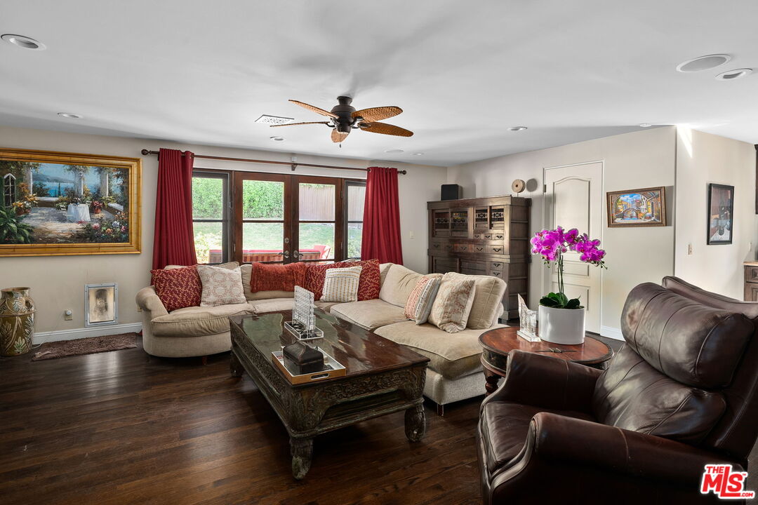 1618 Stradella Road Los Angeles, CA 90077 - Photo 16 of 43