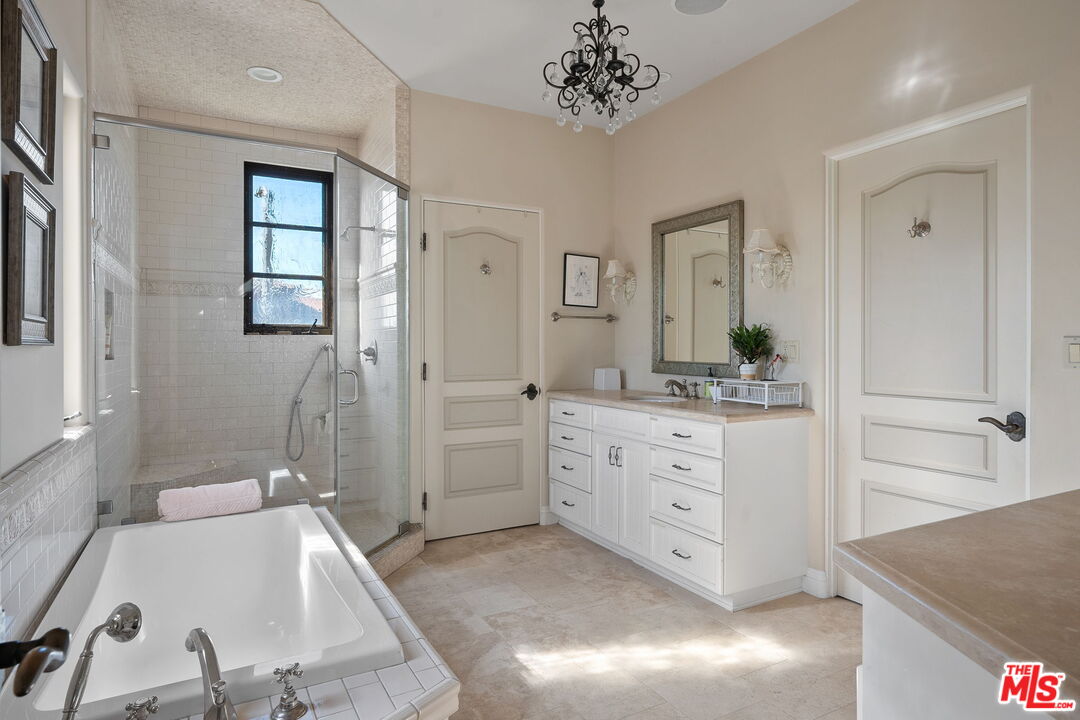 1618 Stradella Road Los Angeles, CA 90077 - Photo 34 of 43