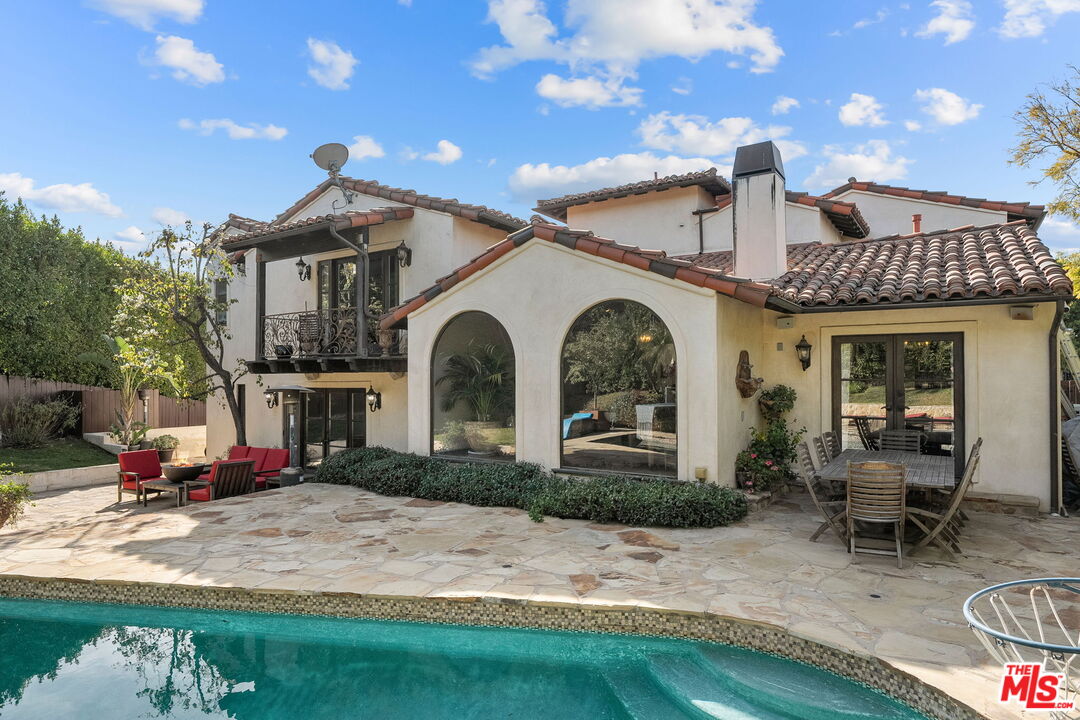 1618 Stradella Road Los Angeles, CA 90077 - Photo 41 of 43