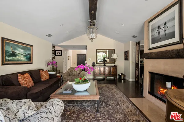 $30,000 | 1618 Stradella Road, Los Angeles, CA 90077