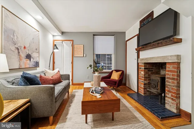 $234,999 | 536 Montrose Street, Unit A, Philadelphia, PA 19147