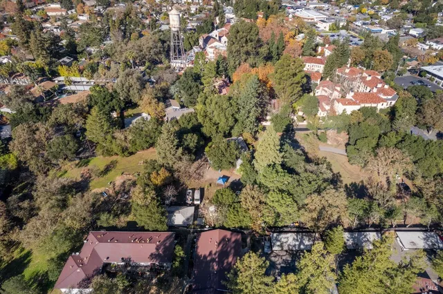 $1,200,000 | 18350 Sierra Drive, Sonoma, CA 95476