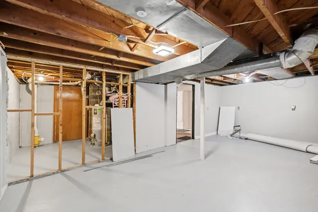 $299,900 | 2349 36th Street Southwest, Wyoming, MI 49519