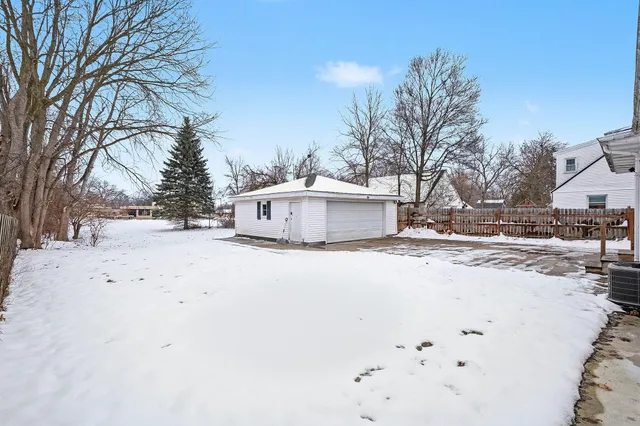 $299,900 | 2349 36th Street Southwest, Wyoming, MI 49519