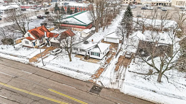 $299,900 | 2349 36th Street Southwest, Wyoming, MI 49519