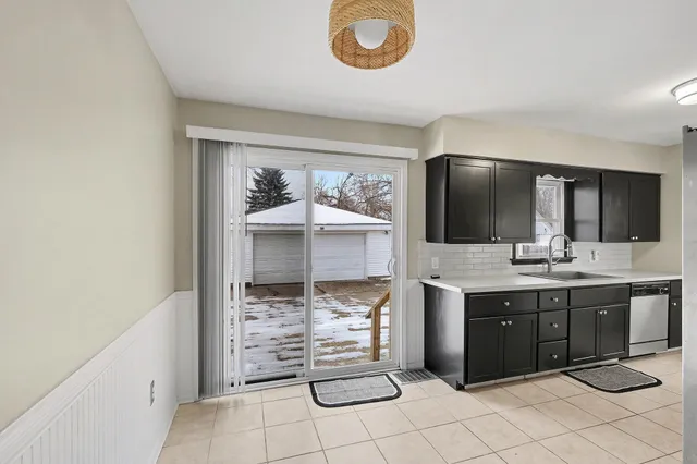 $299,900 | 2349 36th Street Southwest, Wyoming, MI 49519